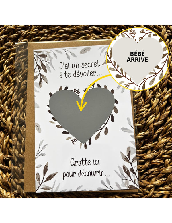 Carte à gratter “Bébé arrive” design feuillage avec enveloppe kraft